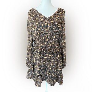 Evereve Olivia Dark Floral Long Sleeve Dress Size Small.
